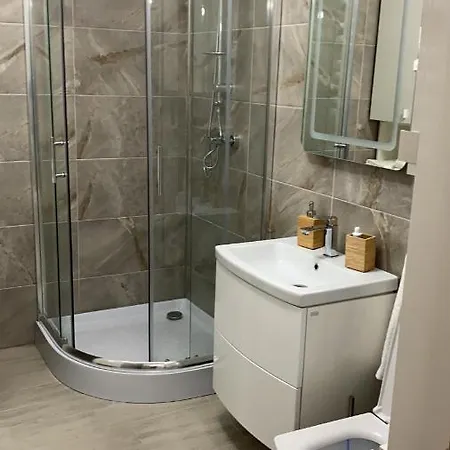 Apartamentul Irinei Alezzi *
